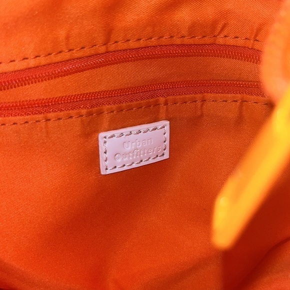 Urban Outfitters MAX QUILTED CROSSBODY BAG IN ORANGE - Picture 3 of 5